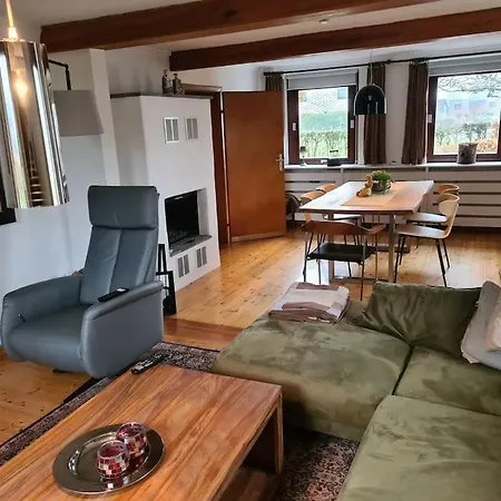Haus Paesch Nahe Mit Beheiztem Whirlpool/sauna Dom wakacyjny Bütgenbach
